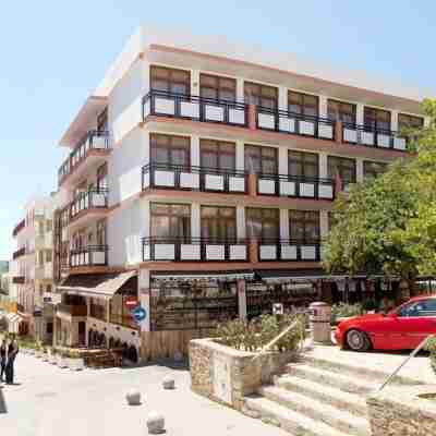 Apartamentos Tramuntana Hotel Exterior