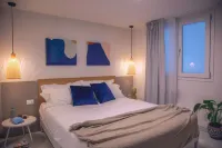 Marina Beach Apartments - balcony