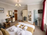 Riviera Lodge Hotel
