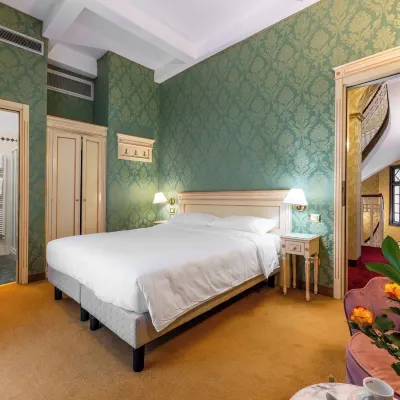 Hotel Villa Delle Palme Hotels near St. Elena Station