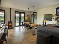 Beautiful villa on the water in Friesland - Wifi