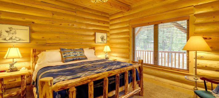 Exquisite McCall Log Cabin - Walk to Payette Lake! Ξενοδοχεία στην πόλη McCall