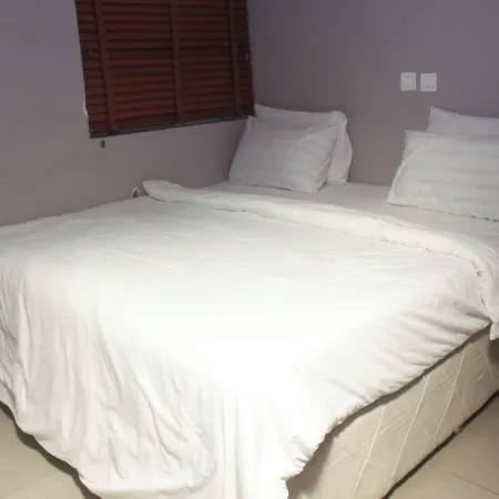 Royalrex Hotel-Guest Suite