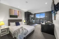 MainStay Suites Hawthorn - Condos
