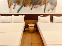 Ace Airport Transit Hotel - balcony