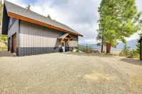 Balcony & Patio w/ Mtn Views! Bonners Ferry Escape - Wifi