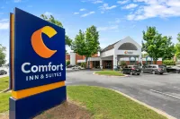 Comfort Inn & Suites - parking