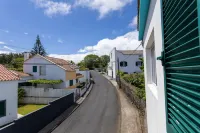 GuestReady-Charming Retreat with Terrace - 2-Star