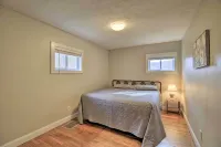 Mullens Cabin w/ Gas Grill & Mountain Views! - 3-Star