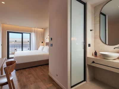 Enorme Epavli Urban Living