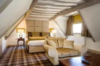 The Legacy Rose & Crown Hotel - 4-Star