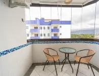 Apto com Piscina e Vaga a 750m da Praia da Enseada - Apartments