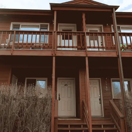 Jackson Luxe: Teton Views & Downtown Vibes 2 Bedroom Townhouse
