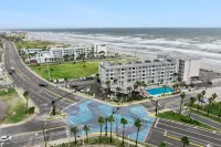 Howard Johnson by Wyndham Oceanfront Daytona Beach - de playa