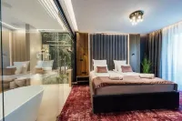 Salt Lake Hotel - balcony