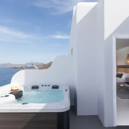 Kouros Hotel & Suites