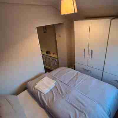 Private Apartment (Flat 3) Rooms