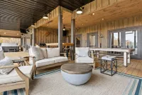 2-level Deck - Stunning Views - Hot Tub - Fire Pit - 4-Star
