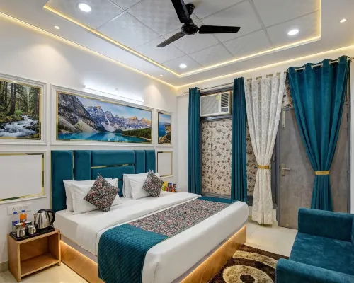 Hotel Cozy Nest Rohini Hotels near DTU