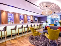 Southern Sun Rosebank, Johannesburg Hotels near Killarney Mall