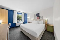 Spark by Hilton Milford Boston - 3 ดาว