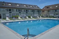 Admiralty Inn & Suites - a Red Collection Hotel - Gym
