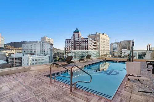 Hotel Paso Del Norte, Autograph Collection - Airport Shuttle