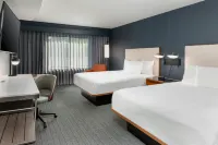 Courtyard Danbury - Pet friendly