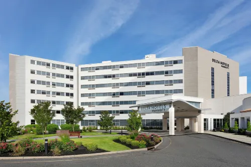 Delta Hotels Woodbridge - parking