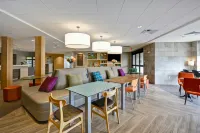 Home2 Suites by Hilton Portland Airport ME - Airport Shuttle