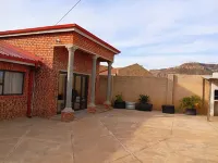 Lethabo Mountain View Guest House - Homestays
