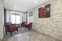 Red Roof Inn Roanoke Rapids - parking