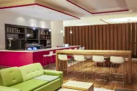 Fiesta Inn Celaya Galerias - بار
