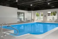 Spark by Hilton Owen Sound - Pools