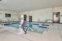 Cobblestone Hotel & Suites - Rhinelander - Pools