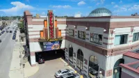 Red Roof Inn & Conference Center Chicago – Aurora/ Fox Valley - 2-Star