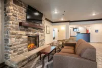 Cobblestone Inn & Suites - Pine Bluffs - Pet friendly
