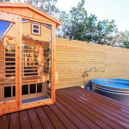 Romantic Luxury Retreat-Hot/Cold Pool & Sauna
