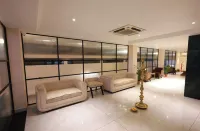 Saravana Grand Suites – A Unit of Saravana Bhavan Veg Tables Kochi - 2-Star