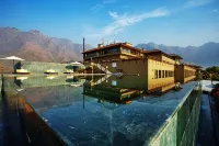 Taj Dal View Srinagar - Airport Shuttle