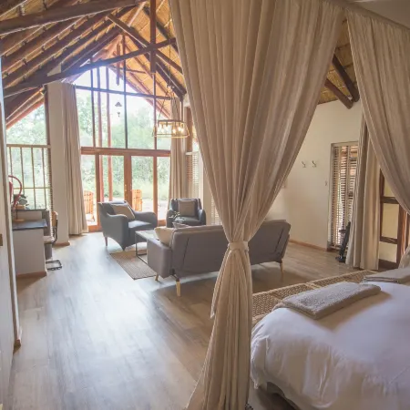 Tsholo Safari Lodge