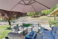 Hot Tub, Game Room, Playset and Fire Pits! - WiFi