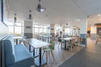 Holiday Inn Calais - Centre Car Ferry by IHG - breakfast