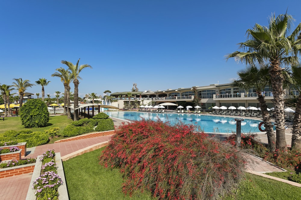 Maritim Pine Beach Resort Belek