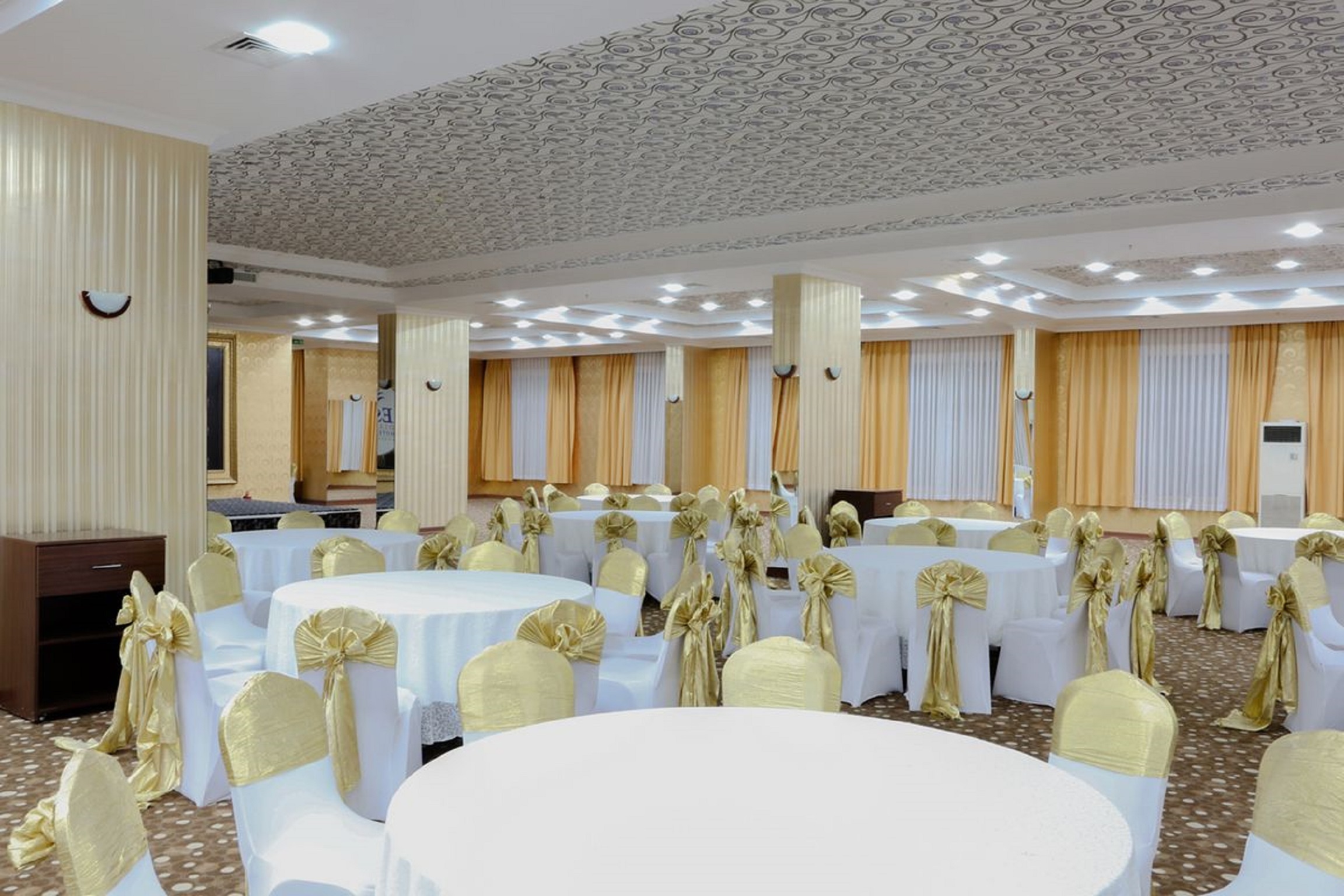 Eser Diamond Hotel & Convention Center