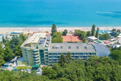 Palm Beach Hotel - All Inclusive with Free Beach Package & Private Beach Hotels in Golden Sands