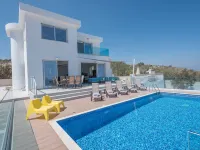 Villa Clea,Stunning 4Bdr Protaras Villa, Seaviews - Biệt thự
