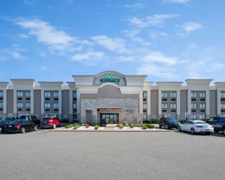 Wingate by Wyndham Detroit Metro Airport Hotel di Romulus