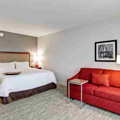 Hampton Inn & Suites Detroit/Troy Rooms