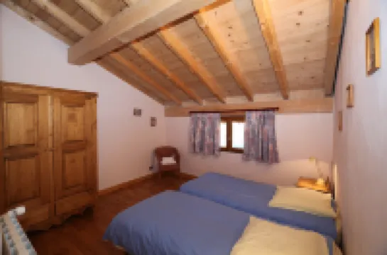 Chalet Bouquetin- Chamois (8 to 11 People) Hotels in Champagny-En-Vanoise